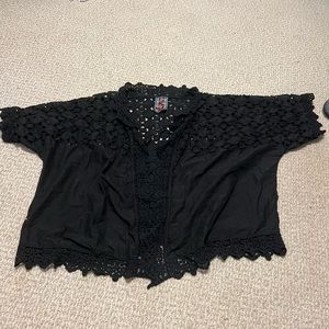 Johnny Was Eyelet slip on jacket
Size XXL